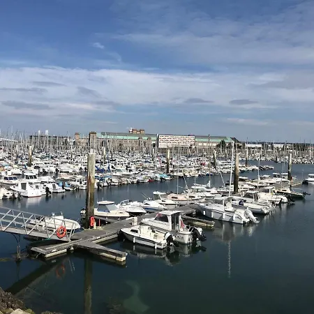 Дом отдыха Au Petit Brick - Cosy Beachfront House