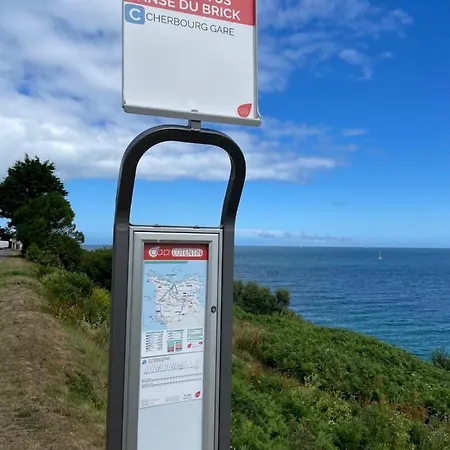 Au Petit Brick - Cosy Beachfront House Feriehus Maupertus-sur-Mer