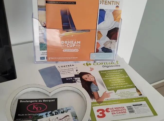 Au Petit Brick - Cosy Beachfront House 펜션